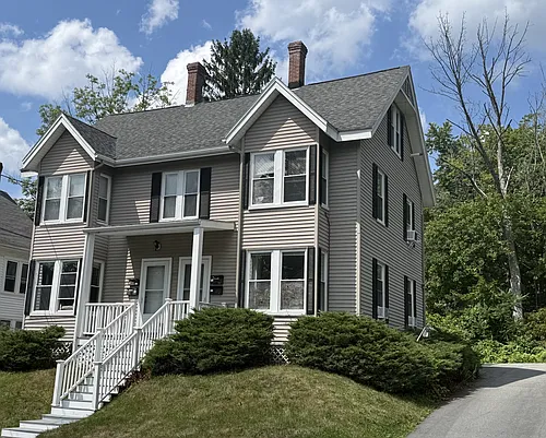 17 1/2 Hough St Photo 1