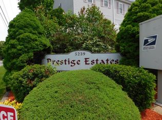 5239 N Main St APT 4, Fall River, MA 02720