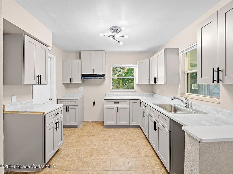 21 Lime Ave — Photo 10
