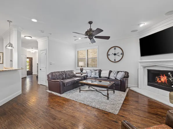 2217 Churchill Loop, Grapevine, TX 76051