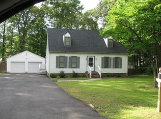 10910 Drayton Rd, Chester, VA 23831