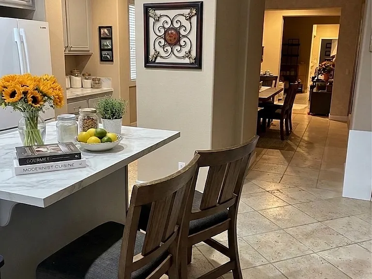 240 Eagle Ln — Photo 8