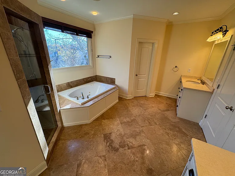 1092 McLynn Ave NE — Photo 37