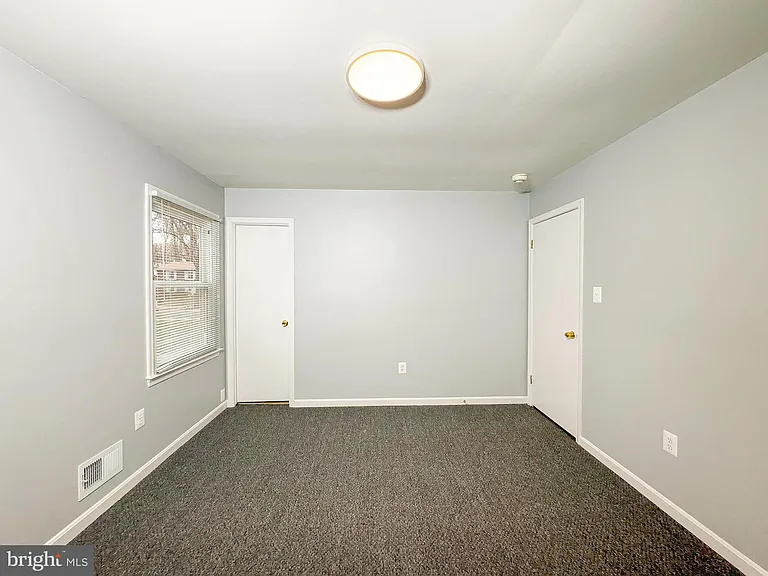 9206 Lorelei Ct — Photo 32