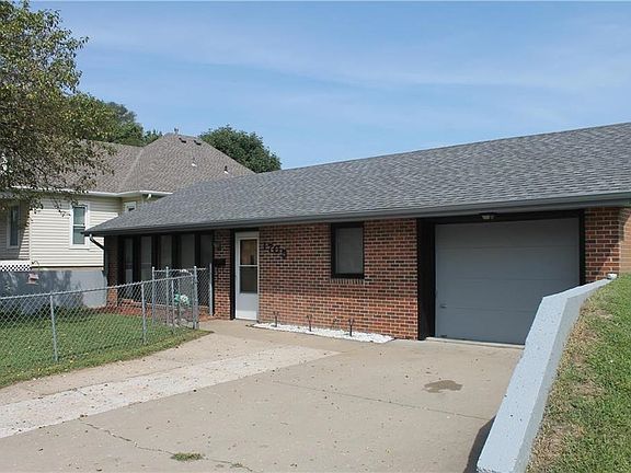 2nd image of 1705 Grand Ave