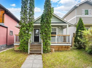 902 10th STREET E, Saskatoon, SK S7H 0H5