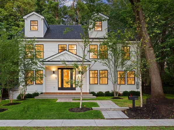 100 Varick Rd, Newton, MA 02468