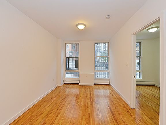 3rd image of 528 E 6th St APT 1A