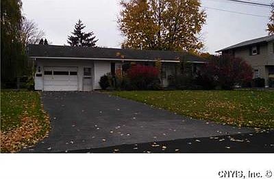 1st image of 4866 Thornwood Dr