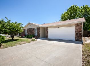 1305 W Pittsburg St, Broken Arrow, OK 74012