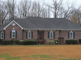 231 Holly Hill St, Ramseur, NC 27316