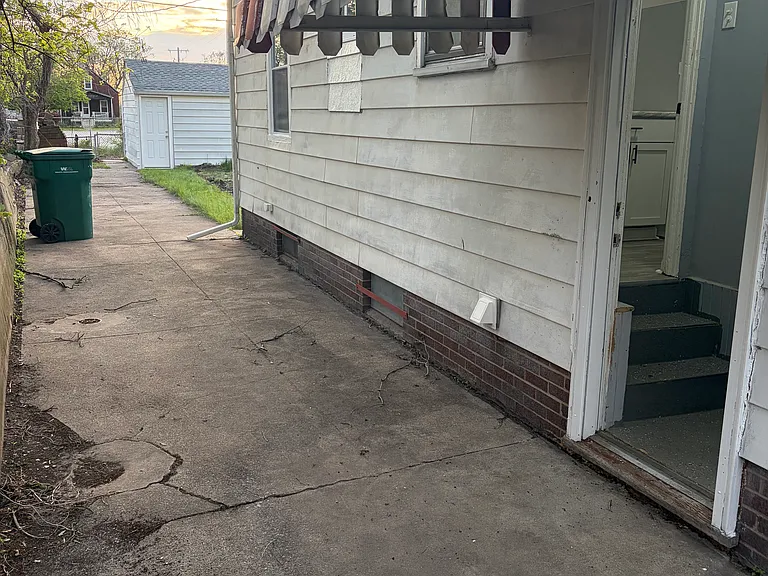 235 E 20th Ave — Photo 22