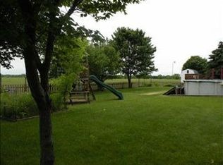 8525 Gilmour Ln, Freeland, MI 48623