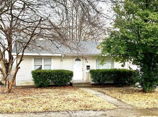 79 S Lake St, Danville, IL 61832