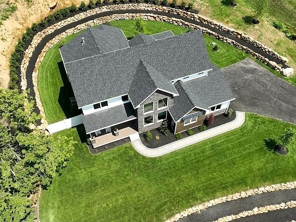 3rd image of 25 Indian Rock Rd