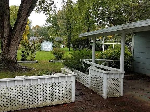 4th image of 7709 Aster Dr N