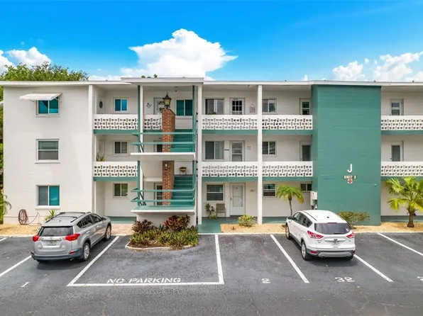 5868 Welcome Rd #J31, Bradenton, FL 34207