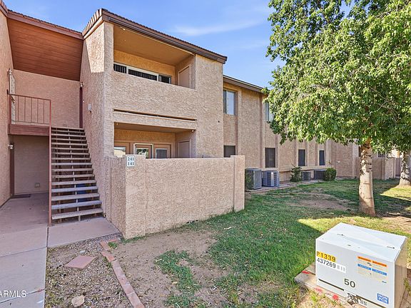 3rd image of 1942 S EMERSON Street #241