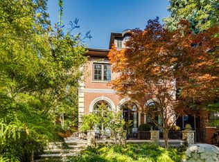 92 South Dr, Toronto, ON M4W 1R6