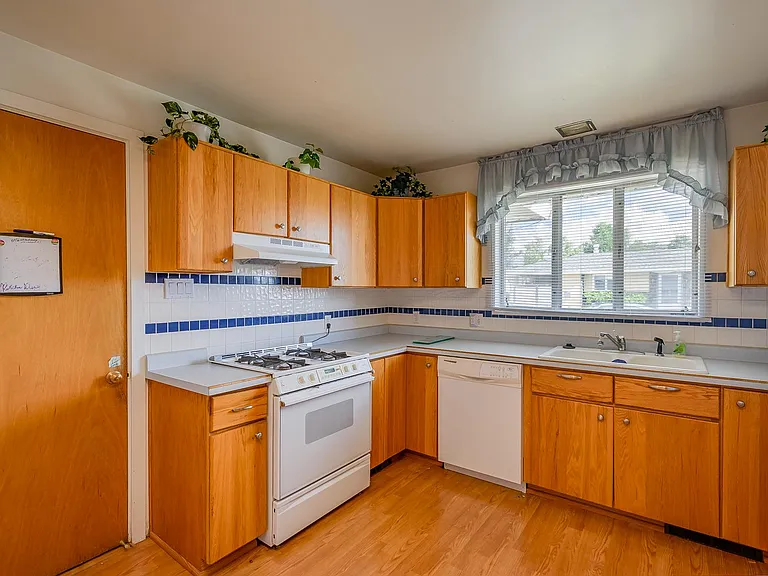 1307 Sage Loop — Photo 29