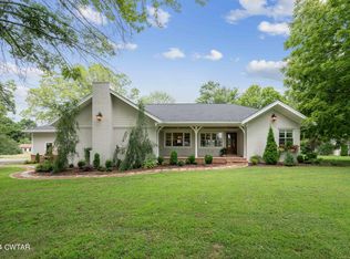 1139 N Broad St, Lexington, TN 38351