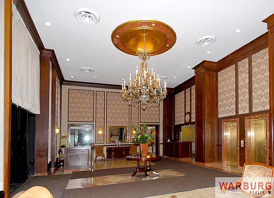 Rented by Warburg | media 21