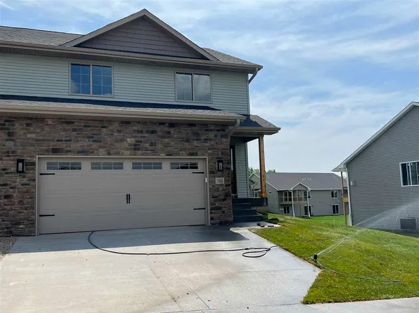 710 Hillside Dr, Tiffin, IA 52340