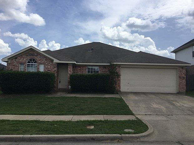 1st image of 302 Mesquite Hill Dr