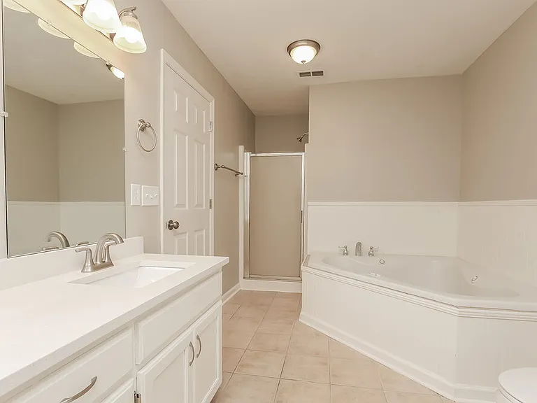 101 Cedar Bend Ct — Photo 11