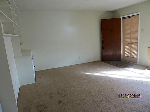 3rd image of 1010 W Inwood Dr