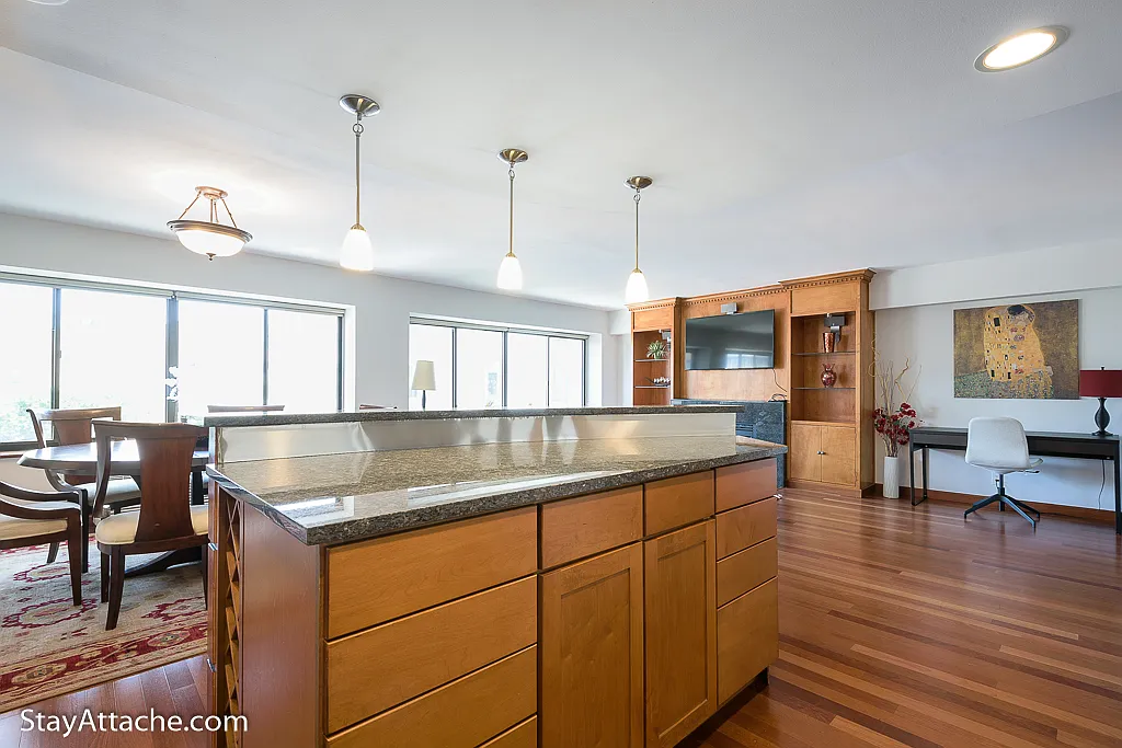 2405 I St NW — Photo 4