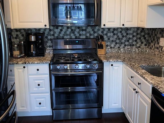 5th image of 1462 W Sapphire Dr