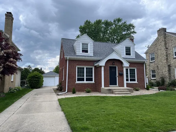 2517 North 82nd STREET, Wauwatosa, WI 53213