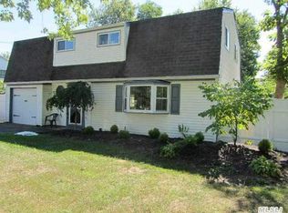 150 Mooney Pond Rd, Selden, NY 11784