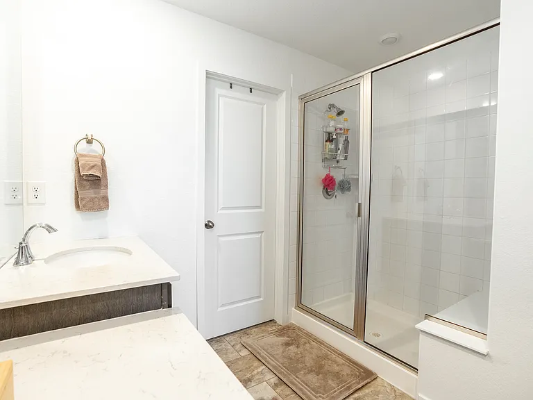 2560 Canfield Ln — Photo 15
