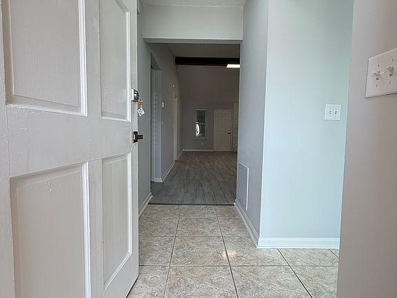 3rd image of 11257 Shady Glen Dr #11257