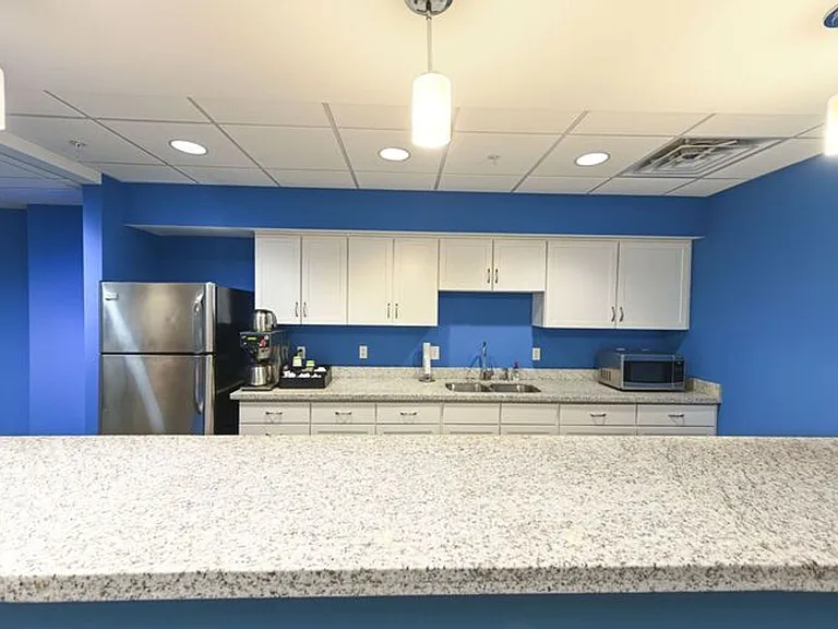 Penn Street Tower Apartments — Photo 10