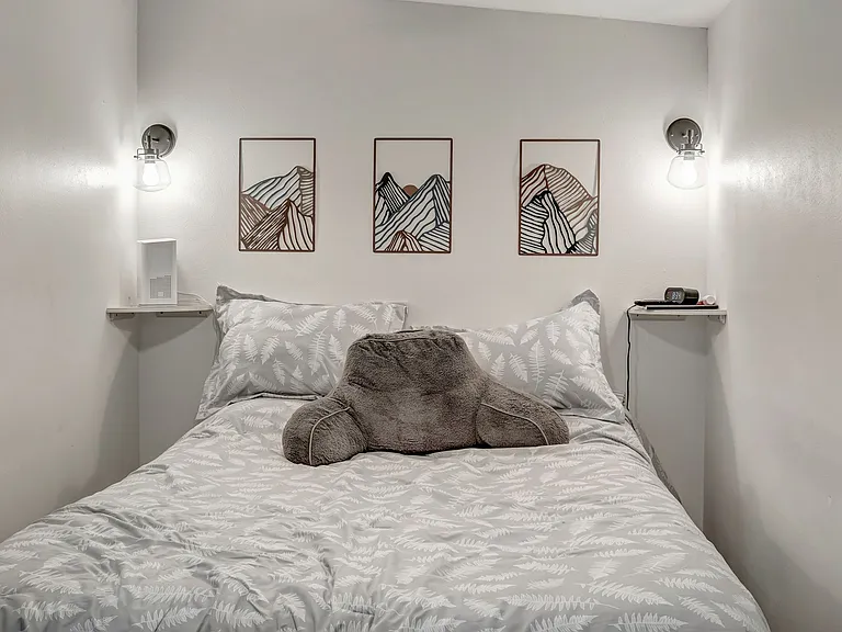 Spence Cir — Photo 15