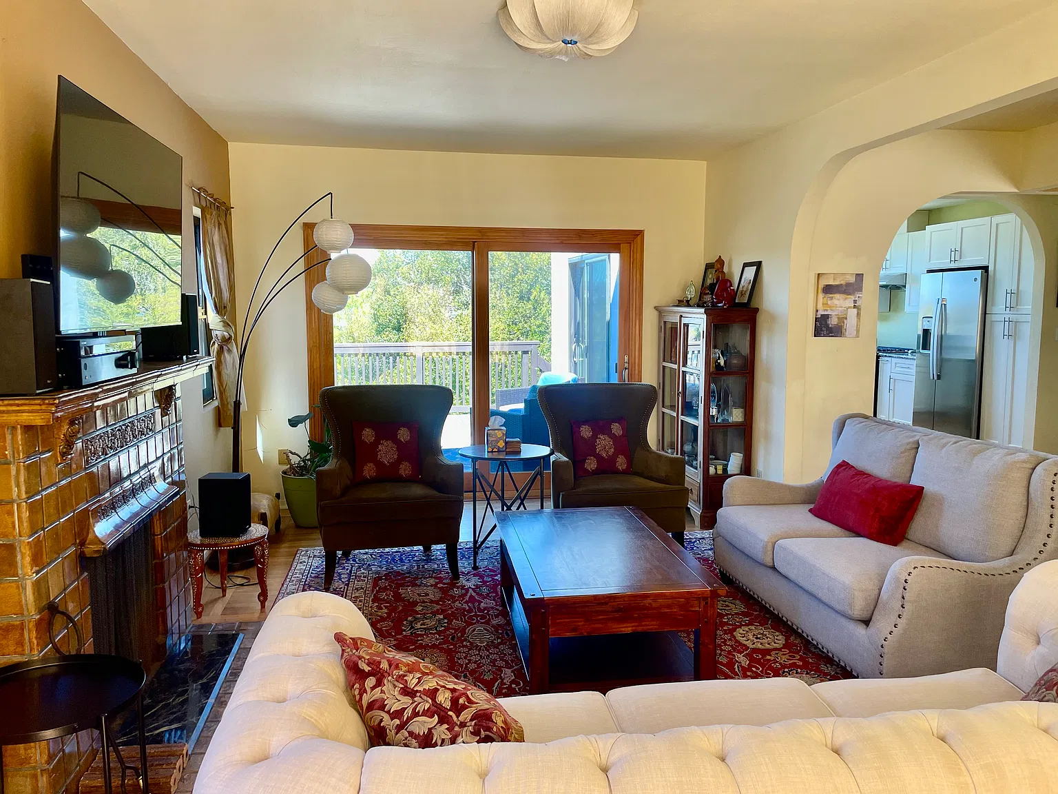 5 bed, 2600 sqft, $7,888 — Photo 3