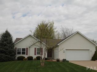 915 Sheldon Dr, Metamora, IL 61548