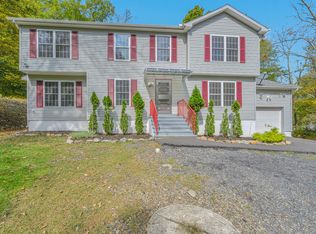 315 Clubhouse Dr, East Stroudsburg, PA