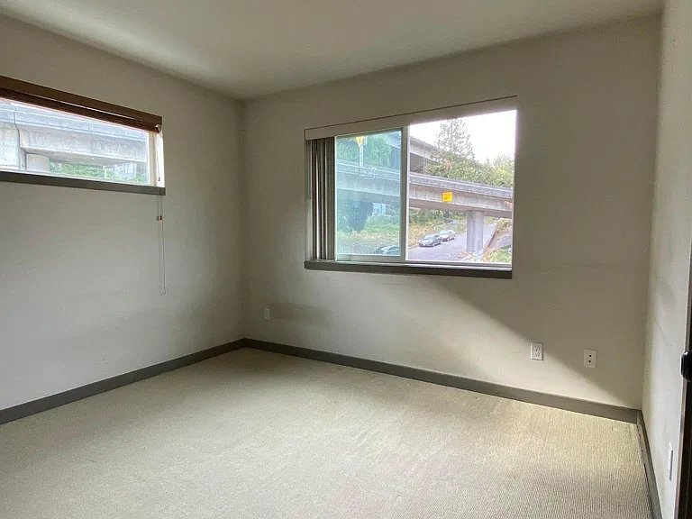 4034 Pasadena Pl NE — Photo 13