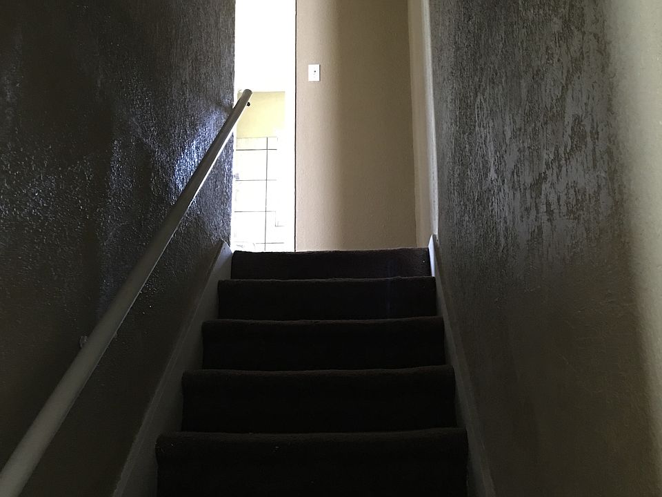 1st image of 2121 Askew Ave