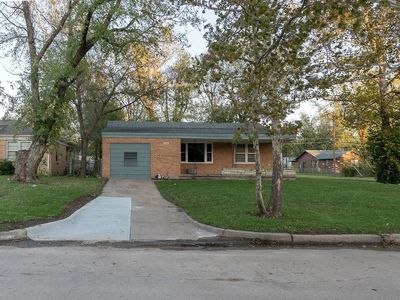 1708 S Fabrique Dr, Wichita, KS, 67218