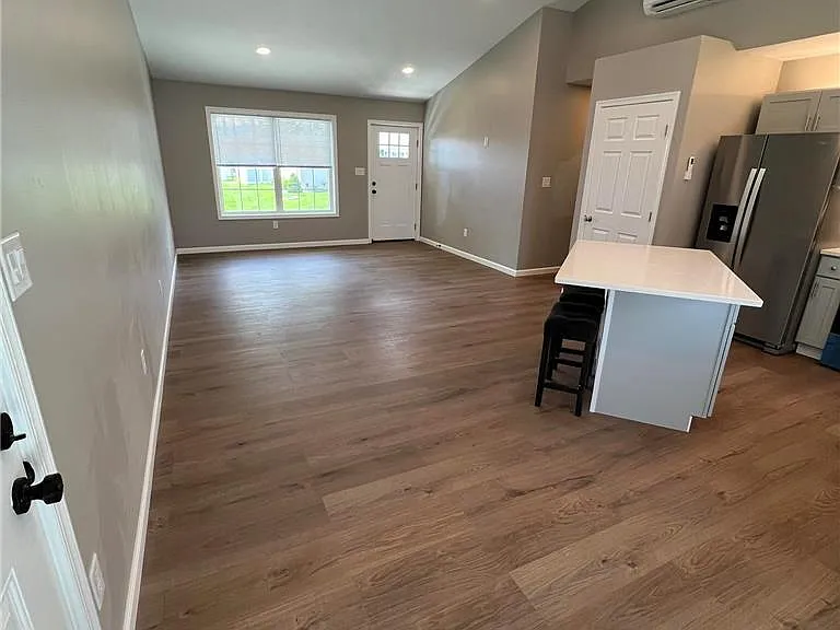 2815 Jefferson St — Photo 3