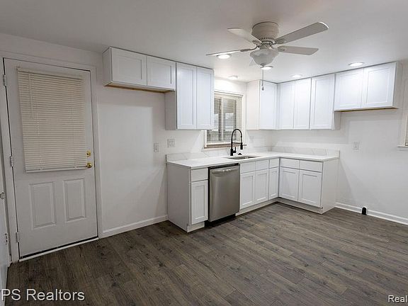 4th image of 20946 Littlestone Rd