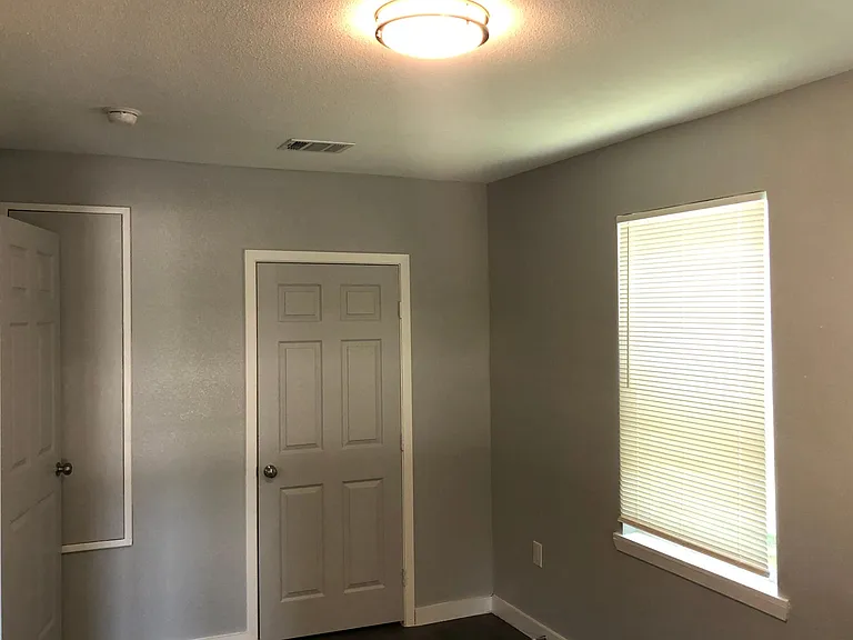503 Harvey St — Photo 16