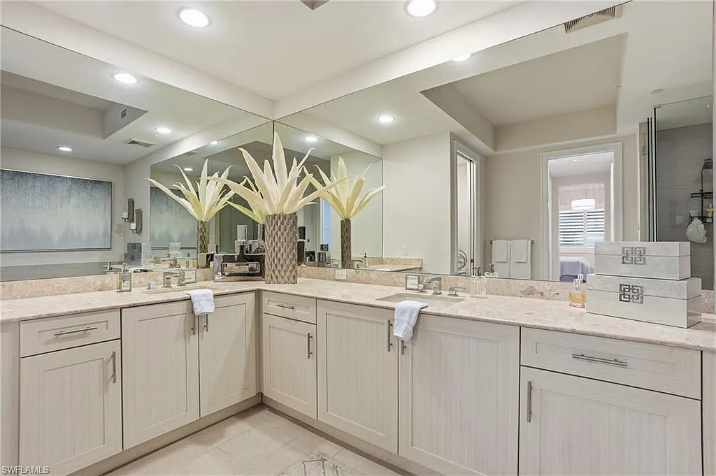 2 bed, 2.5 bath, 1832 sqft, $17,500 — Photo 4