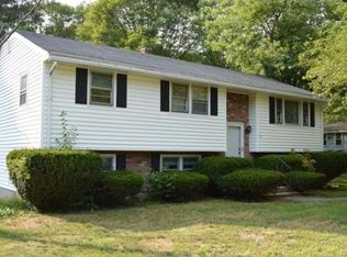 13 Rockpoint Rd, Southborough, MA 01772