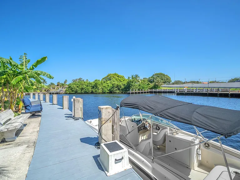 Boca Bend Marina — Photo 8